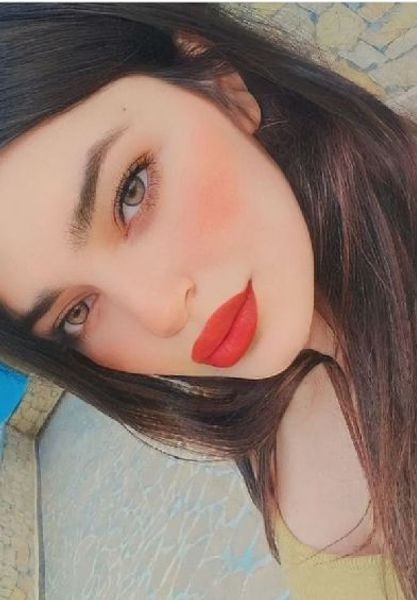 Mia — live on FlirtVibe